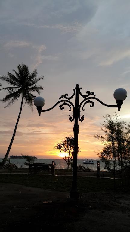 Ary'S Lagoon Bungalow & Hotel Karimunjawa Buitenkant foto
