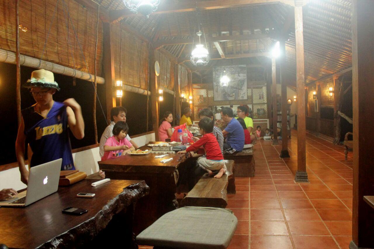 Ary'S Lagoon Bungalow & Hotel Karimunjawa Buitenkant foto
