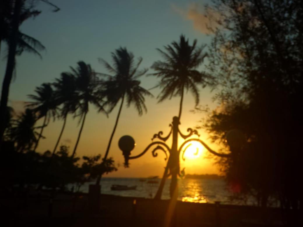 Ary'S Lagoon Bungalow & Hotel Karimunjawa Buitenkant foto