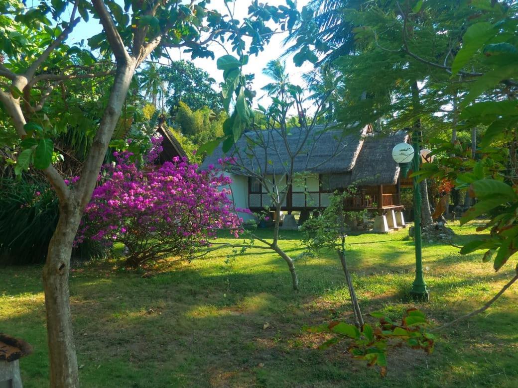 Ary'S Lagoon Bungalow & Hotel Karimunjawa Buitenkant foto